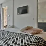 Luxurioese Schaeferei 2km Vom Von Santa Giulia Entfernt By Interhome Сasa de vacaciones