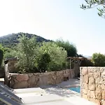 Сasa de vacaciones Luxurioese Schaeferei 2km Vom Von Santa Giulia Entfernt By Interhome