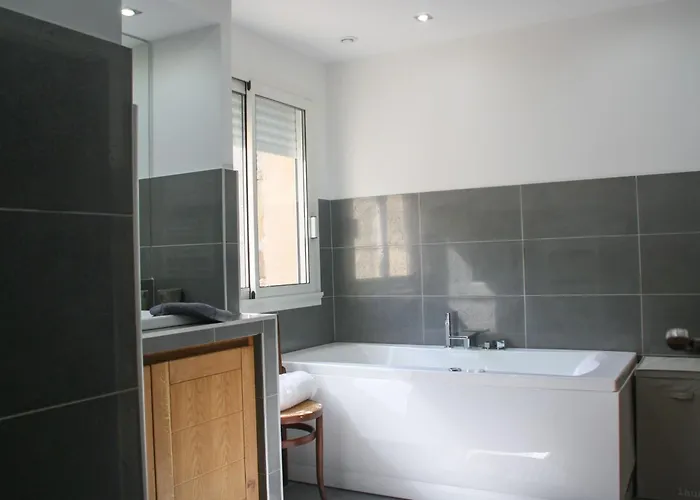 Luxurioese Schaeferei 2km Vom Von Santa Giulia Entfernt By Interhome *