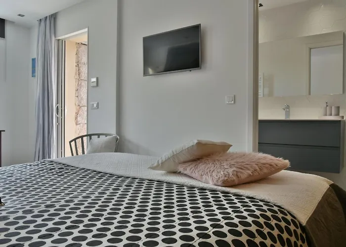 Luxurioese Schaeferei 2km Vom Von Santa Giulia Entfernt By Interhome Vakantiehuis